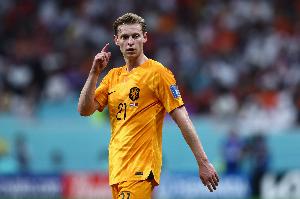 德容本届世预赛送出3次助攻，荷兰队中并列第二多 图1